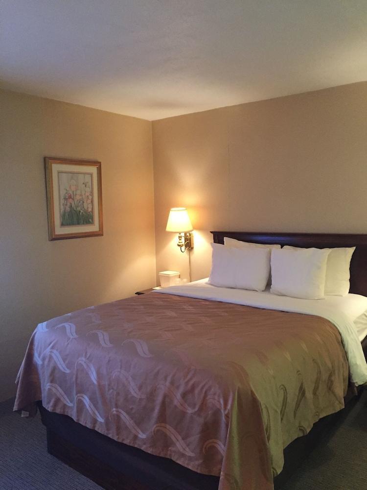 Quality Inn Pittsburgh Airport Oakdale Buitenkant foto