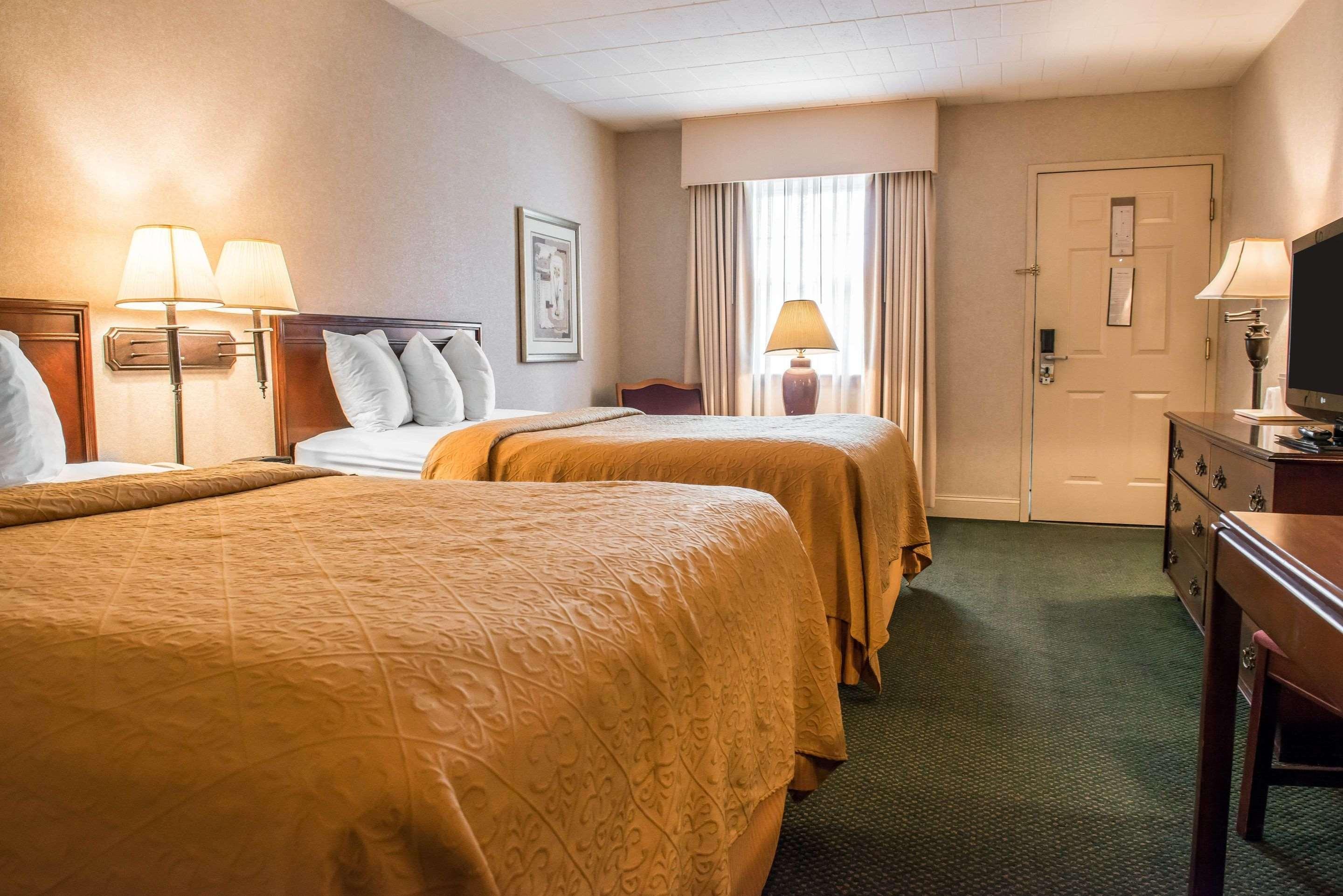 Quality Inn Pittsburgh Airport Oakdale Buitenkant foto