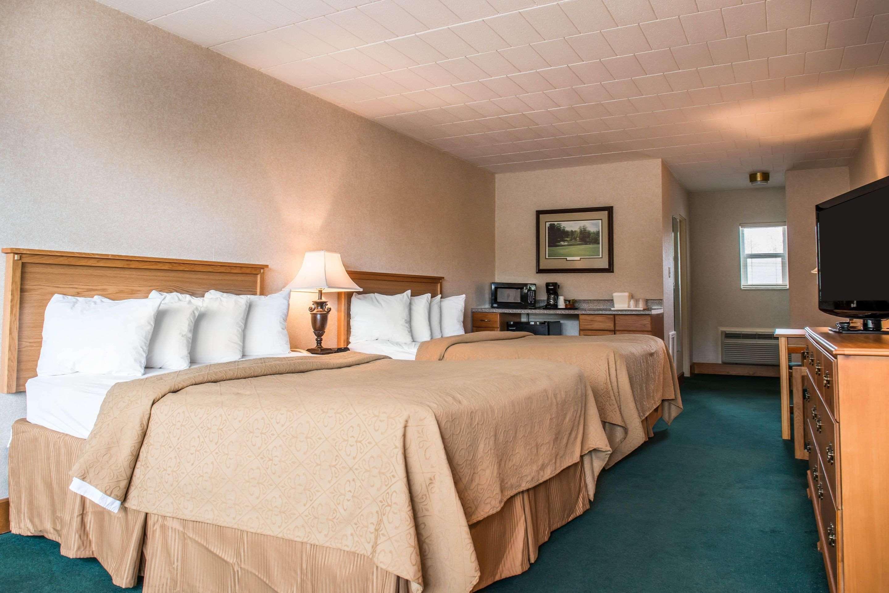 Quality Inn Pittsburgh Airport Oakdale Buitenkant foto