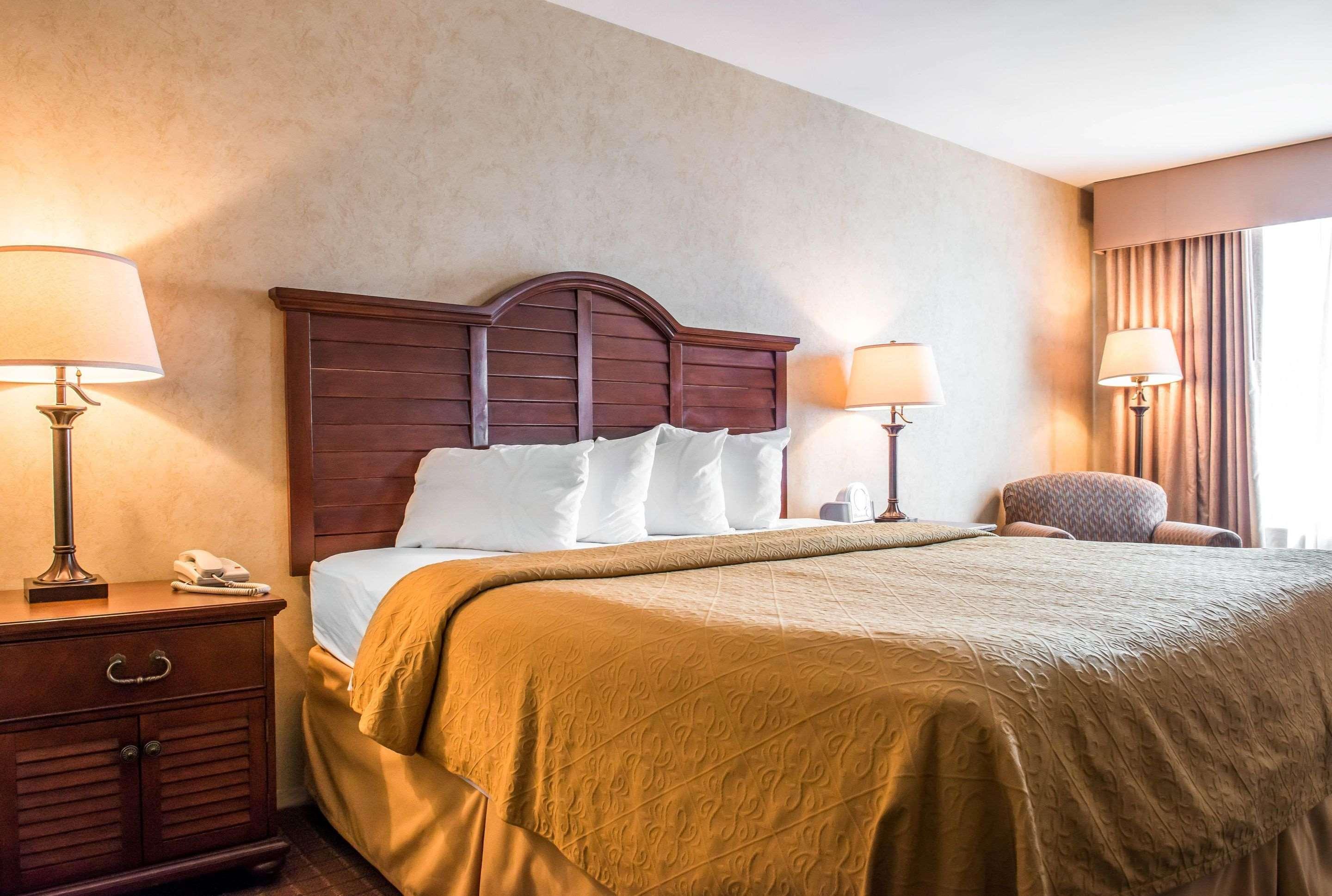 Quality Inn Pittsburgh Airport Oakdale Buitenkant foto