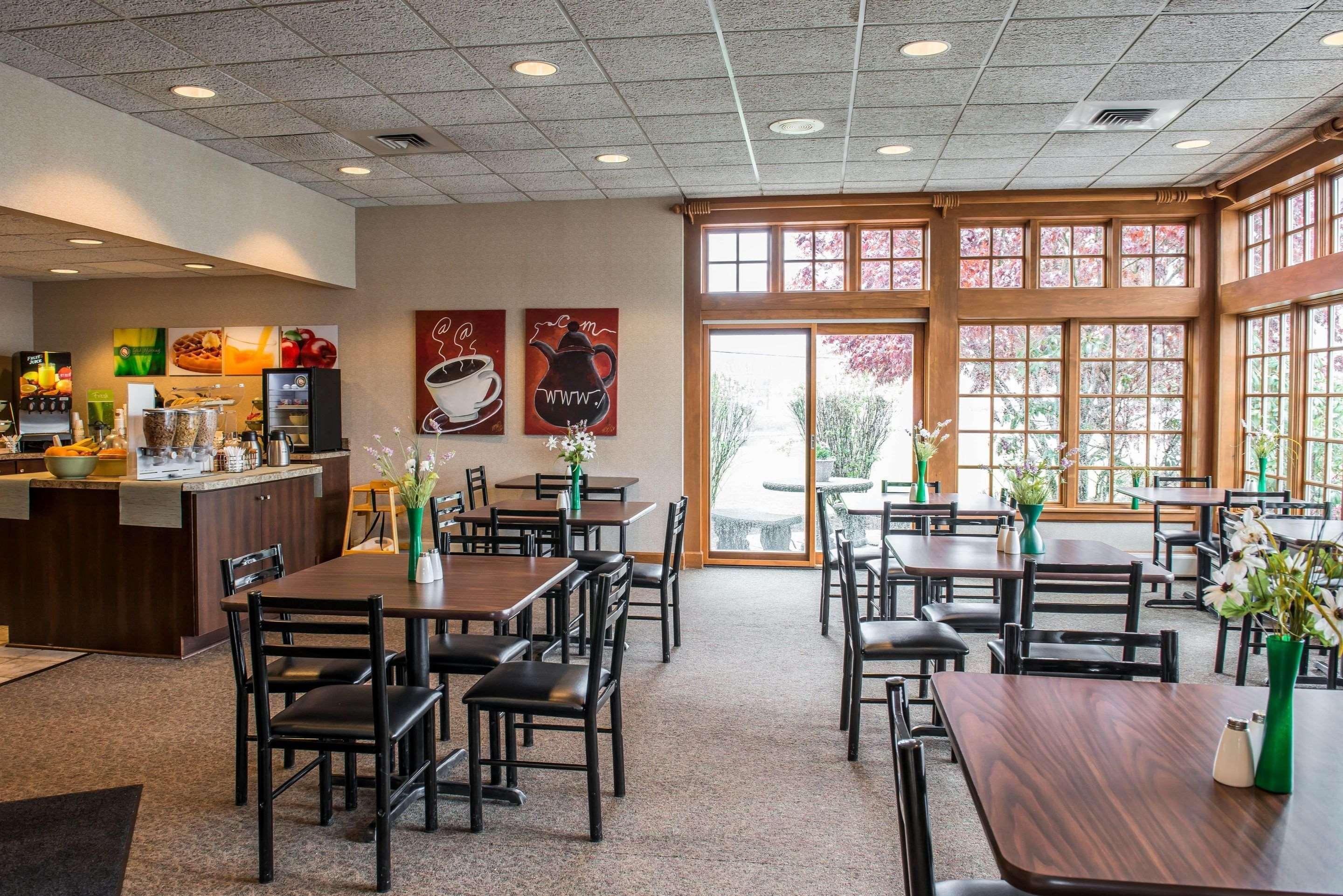 Quality Inn Pittsburgh Airport Oakdale Buitenkant foto