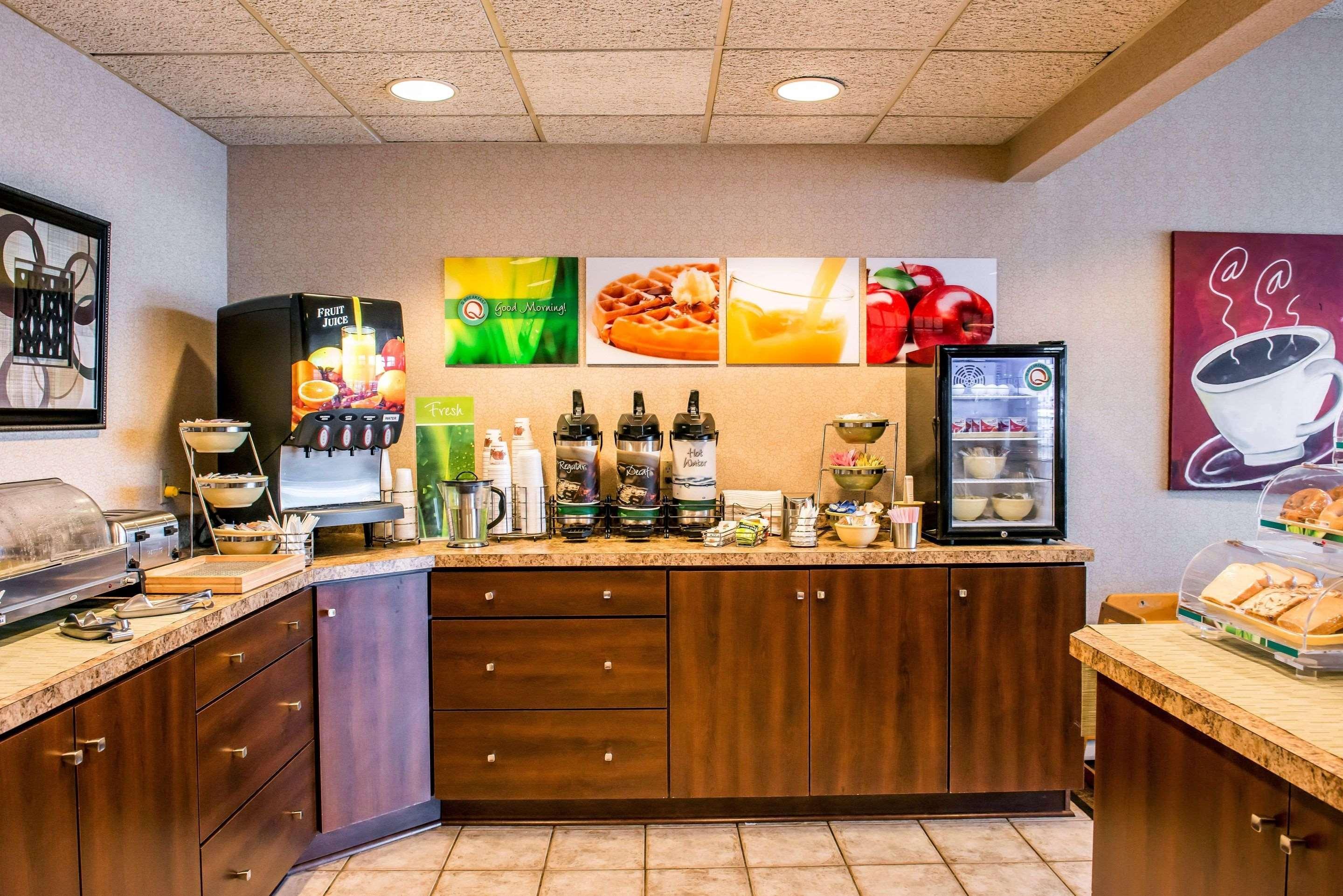 Quality Inn Pittsburgh Airport Oakdale Buitenkant foto