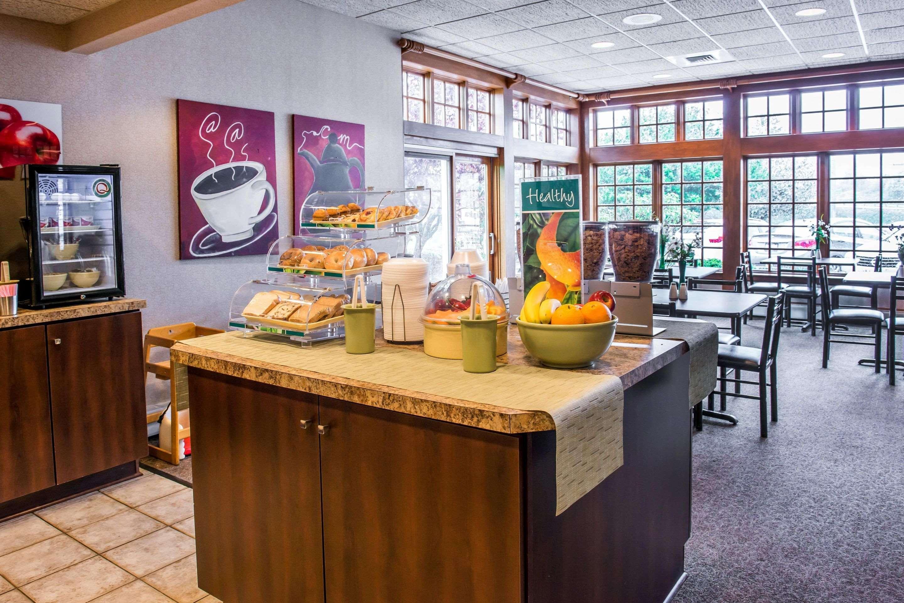 Quality Inn Pittsburgh Airport Oakdale Buitenkant foto